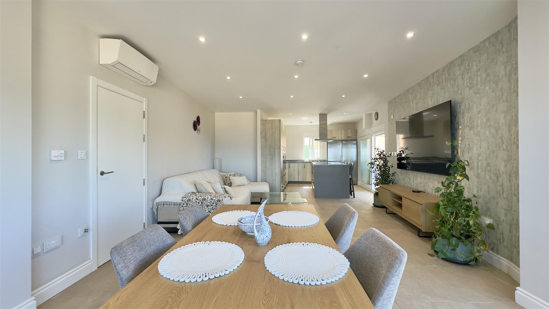  Image of Apartment - 3 Bedrooms - 2 Bathrooms for Rental in South District-Gibraltar, Image 8